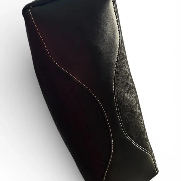 Chic Black Shoulder Bag - Picture 4 of 7